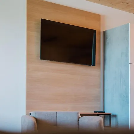 Penthouse Xl 아파트 Unterburg am Klopeiner See